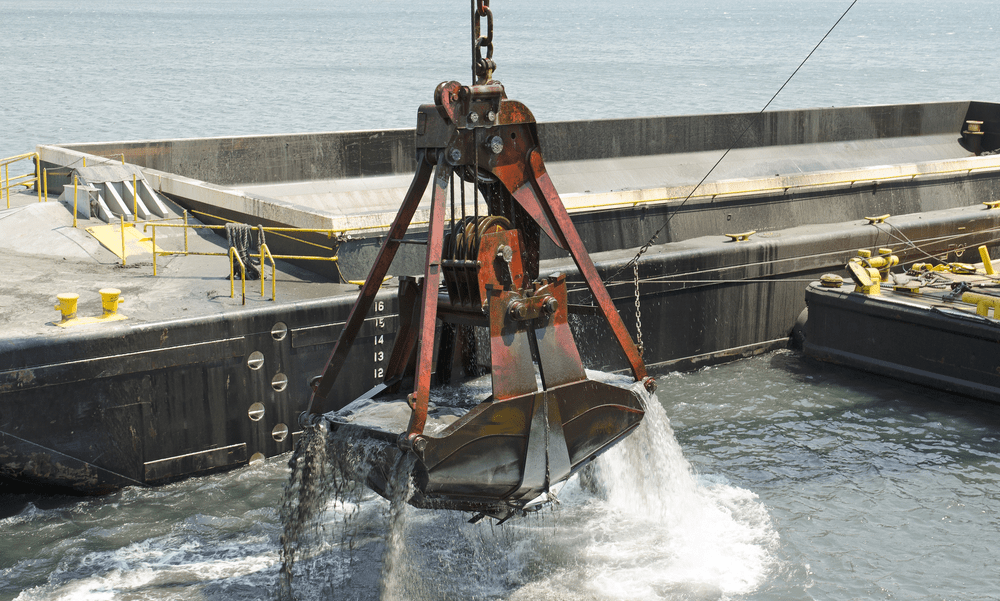 dredger-removing-sediments-from-water