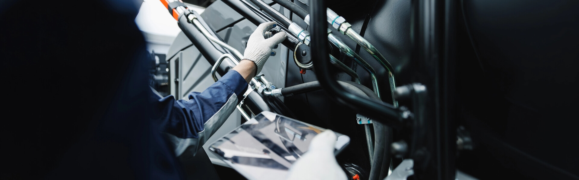 Heavy duty mechanic banner image